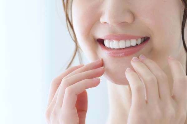 歯周病やむし歯は生活習慣病と深く関係している？　健康寿命を伸ばすために必要な口腔ケアとは